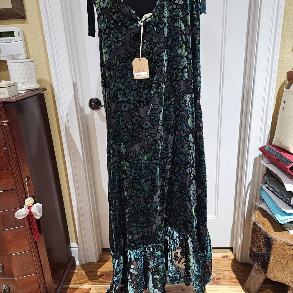 A Rare Bird - Velvet High Low Dress, NWT - Size L/XL - Picture 2 of 7